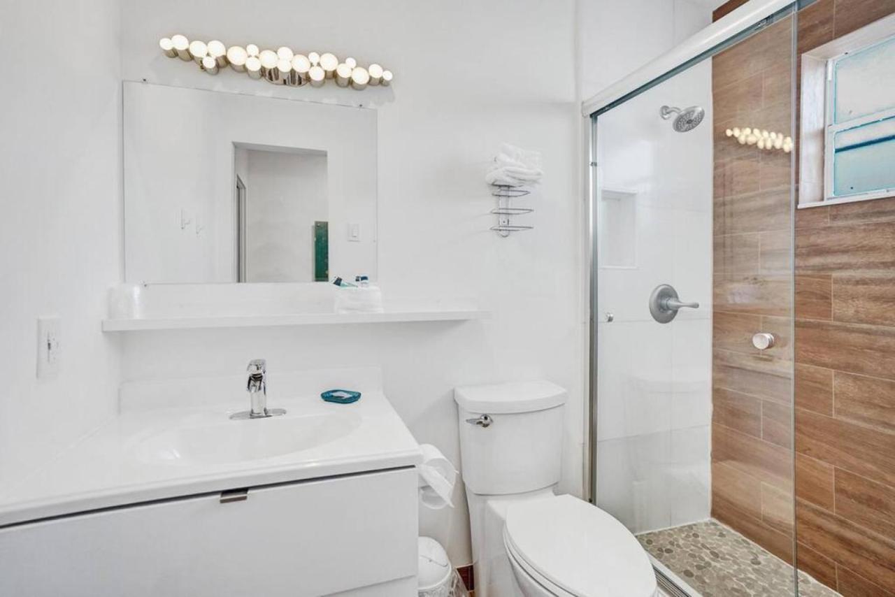 Waves Beach Town Cozy Studio Apartment Pompano Beach Exterior photo
